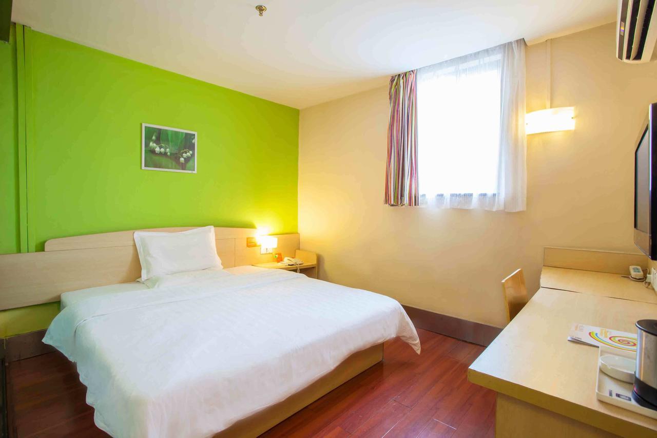 7Days Inn Wuhan Airport Panlong City Eksteriør billede