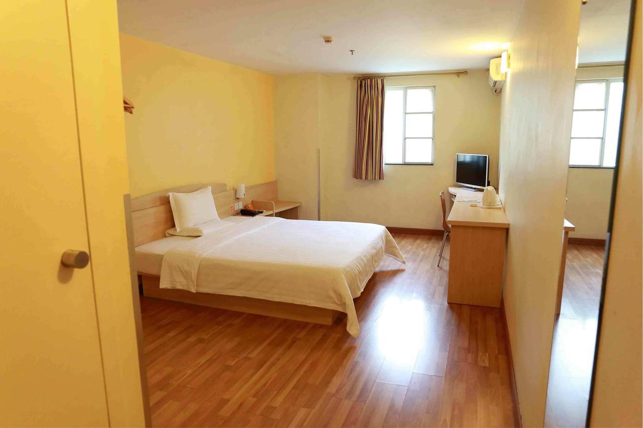 7Days Inn Wuhan Airport Panlong City Eksteriør billede